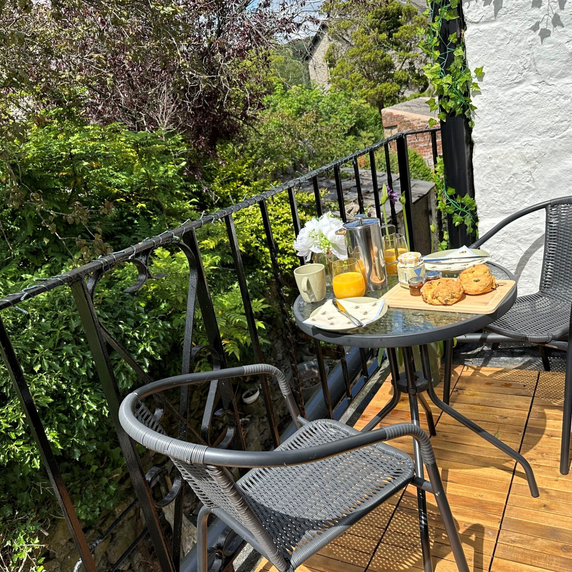 Inglenook Cottage Balcony